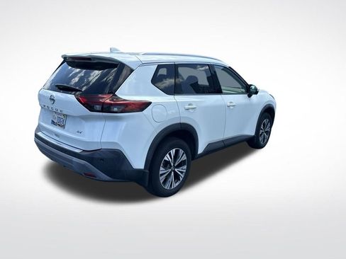 Certified 2021 Nissan Rogue SV w/ Premium Package FWD image 4
