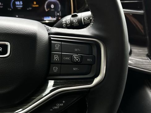 Used 2022 Jeep Wagoneer Series II image 14