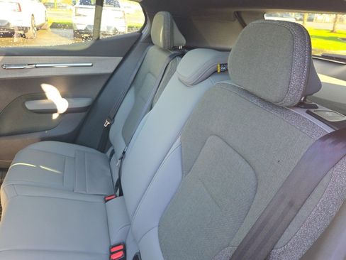 New 2026 Volvo EX30 Plus w/ Protection Package Premier image 6