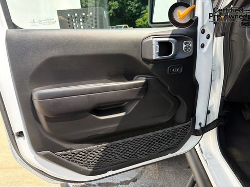 Certified 2021 Jeep Gladiator Rubicon AWD/4WD image 56