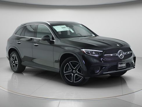 New 2026 Mercedes-Benz GLC 300 image 1