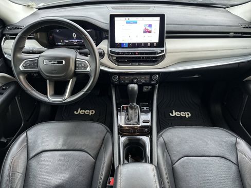 Used 2022 Jeep Compass Limited w/ Elite Group image 18