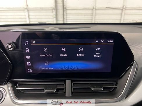 Used 2025 Chevrolet Trax LT image 40