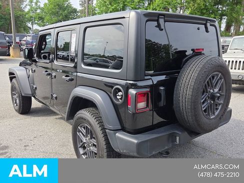 Used 2025 Jeep Wrangler Unlimited Sport AWD/4WD image 12