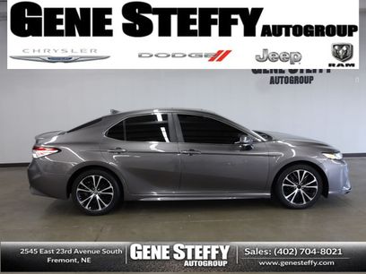 Used 2020 Toyota Camry SE w/ Convenience Package