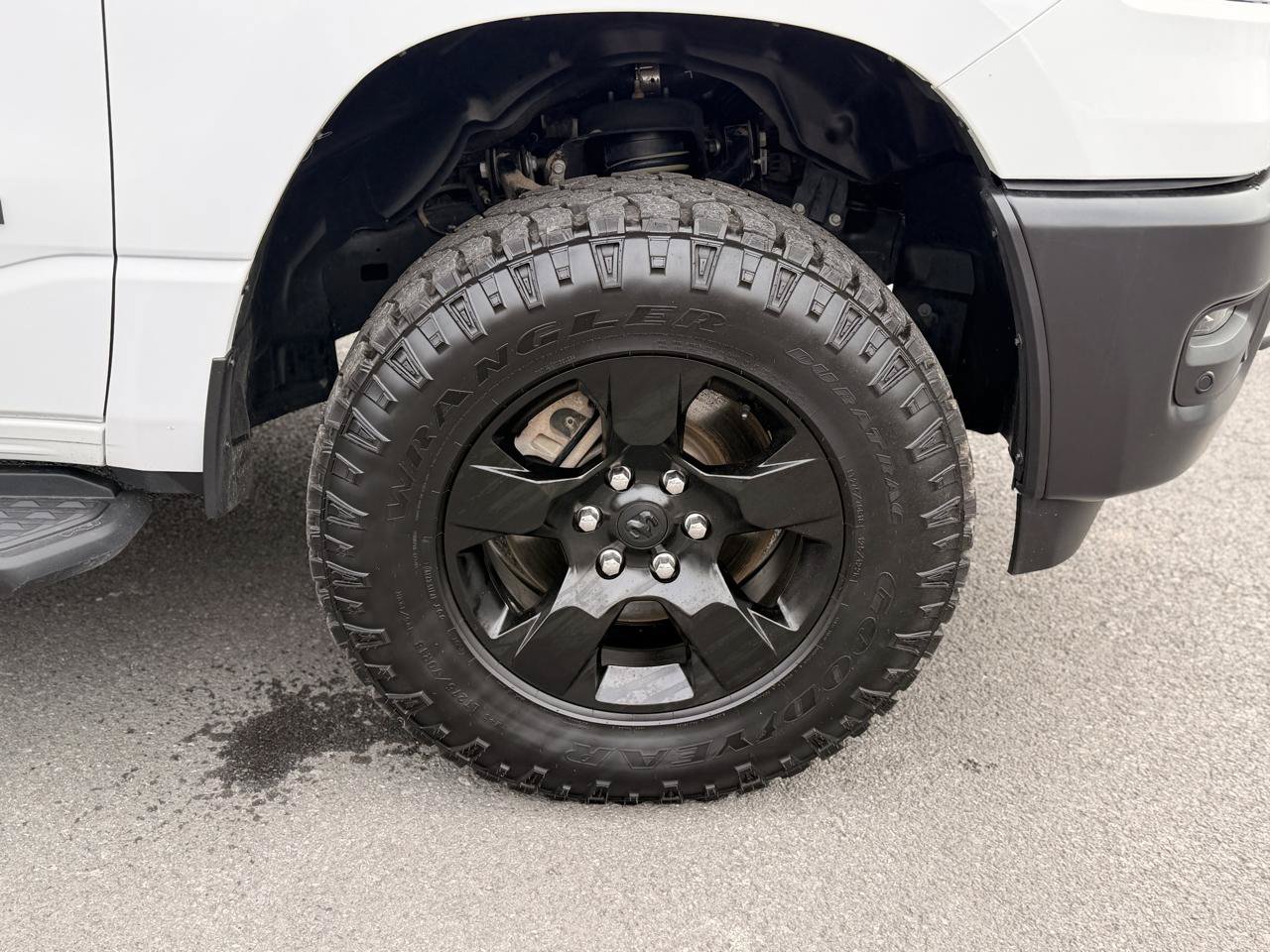 Used 2025 RAM 1500 Warlock AWD/4WD image 21