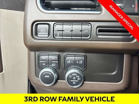 Used 2021 GMC Yukon SLT w/ SLT Premium Package image 22