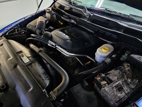 Used 2017 RAM 2500 Tradesman w/ Chrome Appearance Group image 39