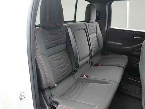 Certified 2025 Nissan Frontier Pro-X RWD image 13