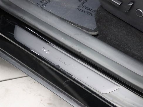 Used 2021 Tesla Model Y Long Range image 22