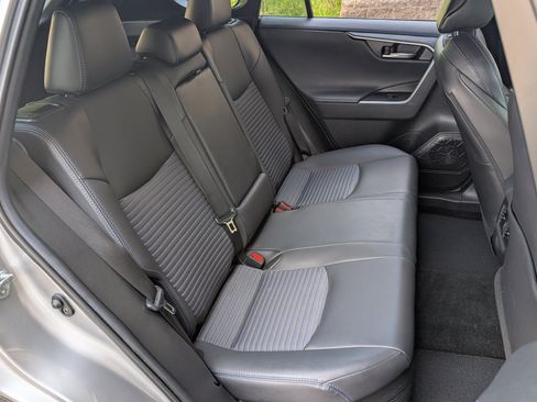 Used 2021 Toyota RAV4 XSE w/ XSE Grade Weather Package AWD/4WD image 21