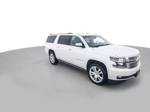 Used 2017 Chevrolet Suburban Premier image 3