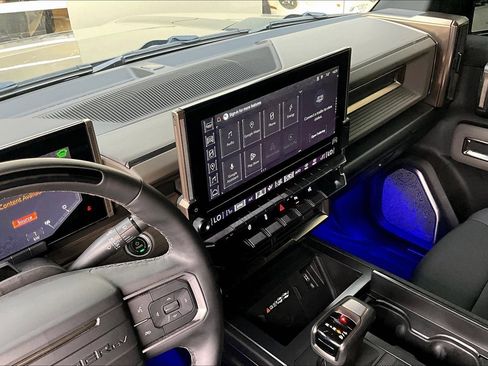 Used 2025 GMC Hummer EV 3X AWD/4WD image 32