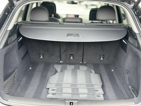 Used 2023 Audi Q5 2.0T Premium w/ Convenience Package image 6