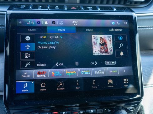 Used 2023 Jeep Grand Cherokee L Overland image 18