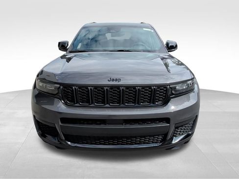 Used 2024 Jeep Grand Cherokee L Altitude AWD/4WD image 8