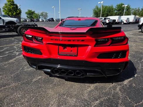 Used 2025 Chevrolet Corvette Z06 w/ Stealth Interior Trim Package RWD image 8