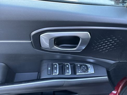 Used 2022 Kia Sorento LX image 14