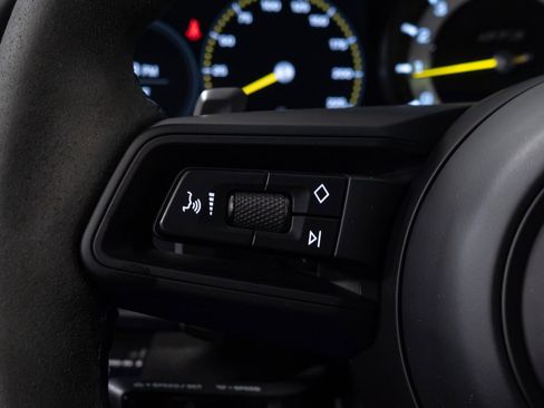 Used 2022 Porsche 911 GT3 image 42