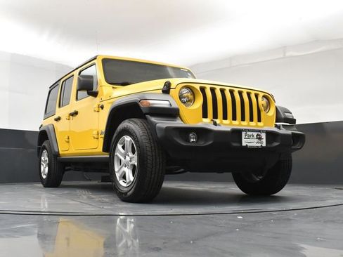 Used 2019 Jeep Wrangler Unlimited Sport S AWD/4WD image 19