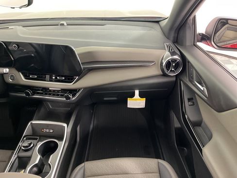 New 2026 Chevrolet Equinox LT w/ Convenience Package II FWD image 13