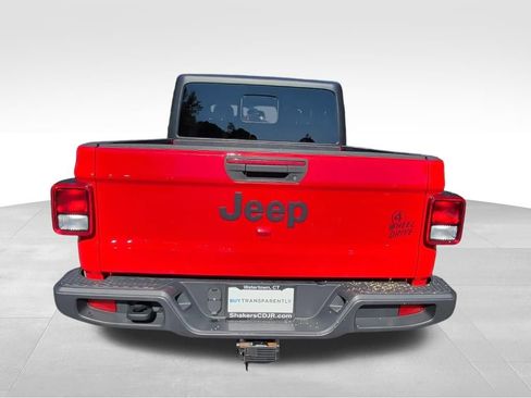 Used 2022 Jeep Gladiator Sport AWD/4WD image 4