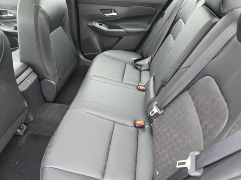 Used 2026 Nissan Sentra SR w/ SR Premium Package FWD image 17
