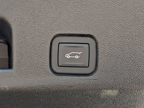 Used 2026 GMC Acadia Denali Ultimate AWD/4WD image 32