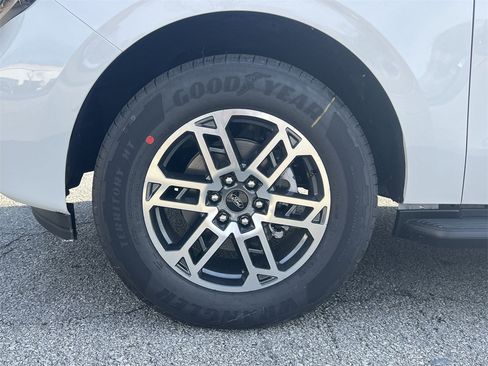 New 2026 Ford Expedition Max Active image 28