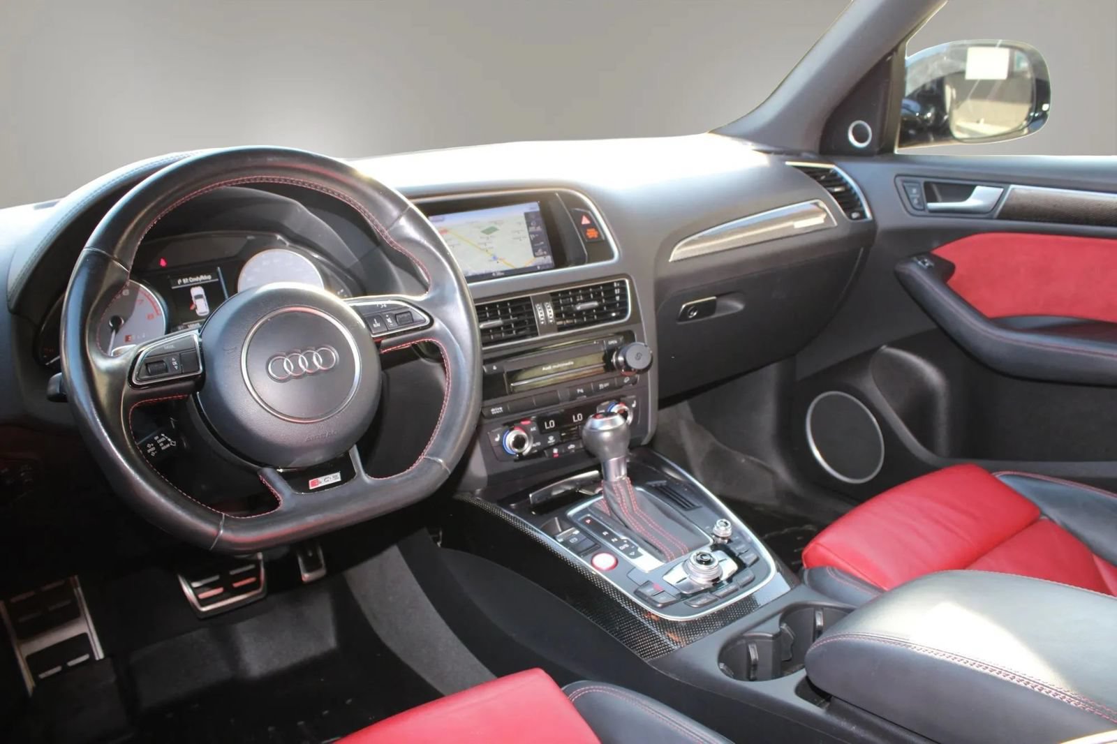 Used 2016 Audi SQ5 Premium Plus w/ Technology Package AWD/4WD image 18