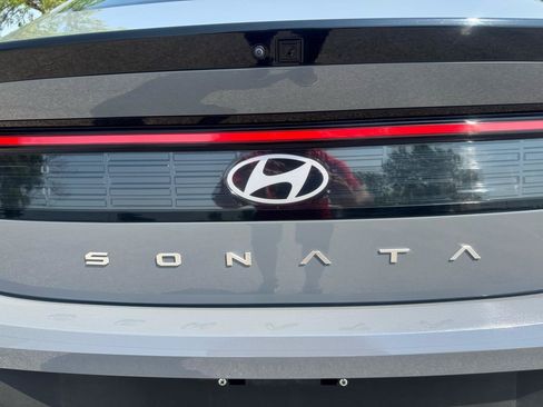 Used 2025 Hyundai Sonata SE FWD image 16