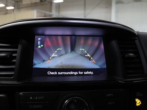 Used 2019 Nissan Pathfinder S AWD/4WD image 3