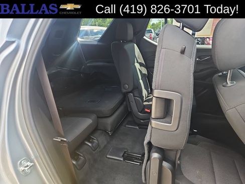 Certified 2023 Chevrolet Traverse LT FWD image 25