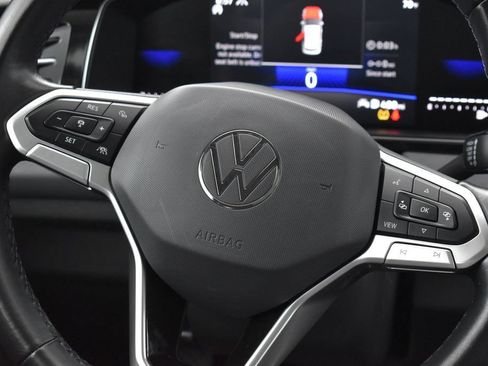 Used 2025 Volkswagen Jetta SE FWD image 14