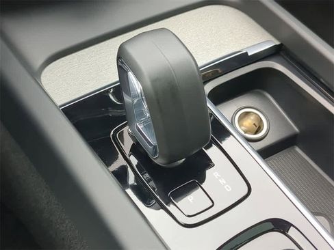 Certified 2025 Volvo XC60 T8 Plus w/ Protection Package Premier image 30