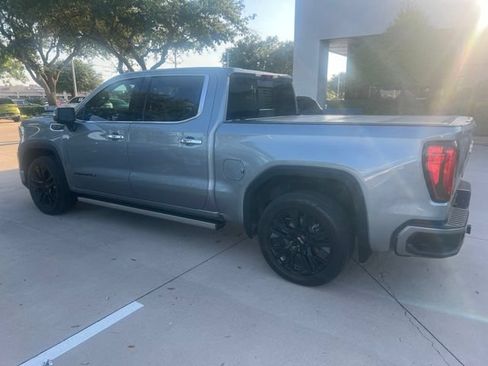 Used 2023 GMC Sierra 1500 Denali w/ Technology Package AWD/4WD image 3