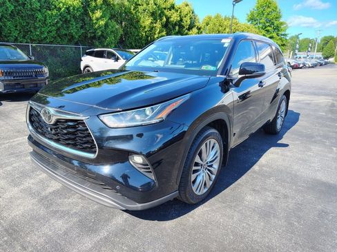Used 2022 Toyota Highlander Platinum AWD/4WD image 8