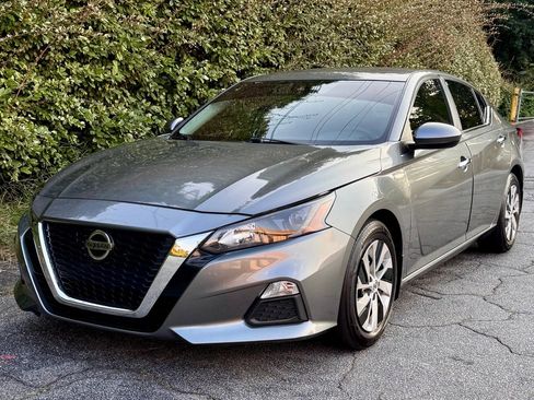 Used 2022 Nissan Altima 2.5 S image 6