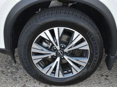 Used 2023 Nissan Rogue SV AWD/4WD image 10