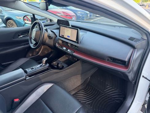 Certified 2023 Toyota Prius Prime FWD image 11