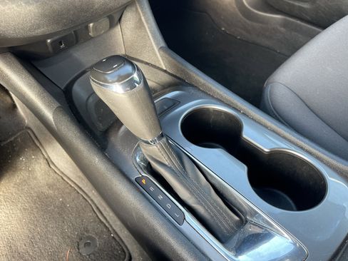 Used 2018 Chevrolet Malibu LS image 26