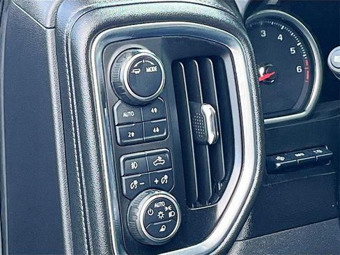 Used 2021 Chevrolet Silverado 1500 High Country w/ Technology Package image 10