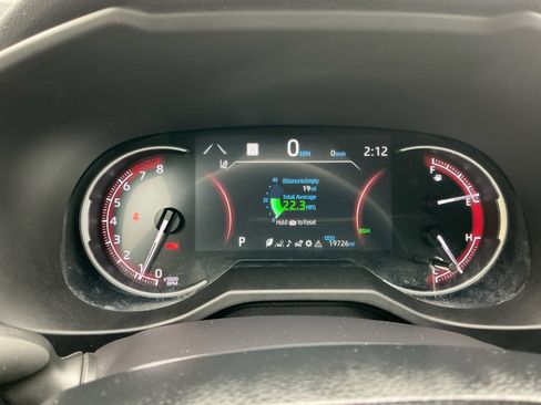 Used 2025 Toyota RAV4 XLE Premium FWD image 16