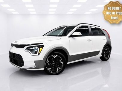 Used 2023 Kia Niro Wave w/ Wave Preserve Package