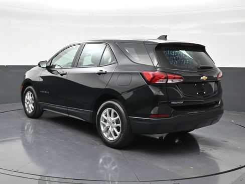 Used 2024 Chevrolet Equinox LS w/ Driver Confidence II Package FWD image 3