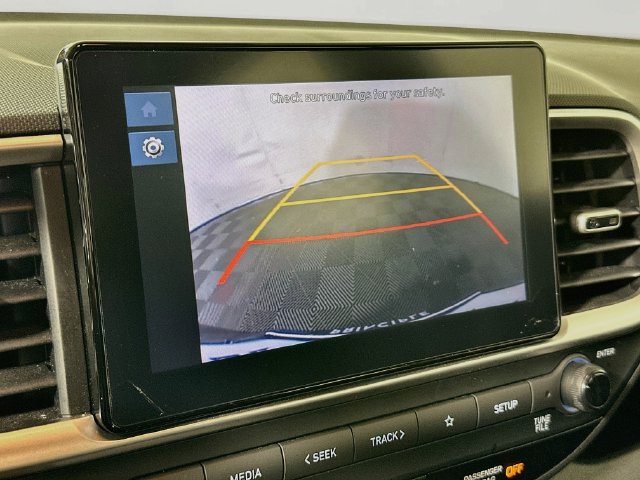 Used 2025 Hyundai Venue SEL FWD image 16