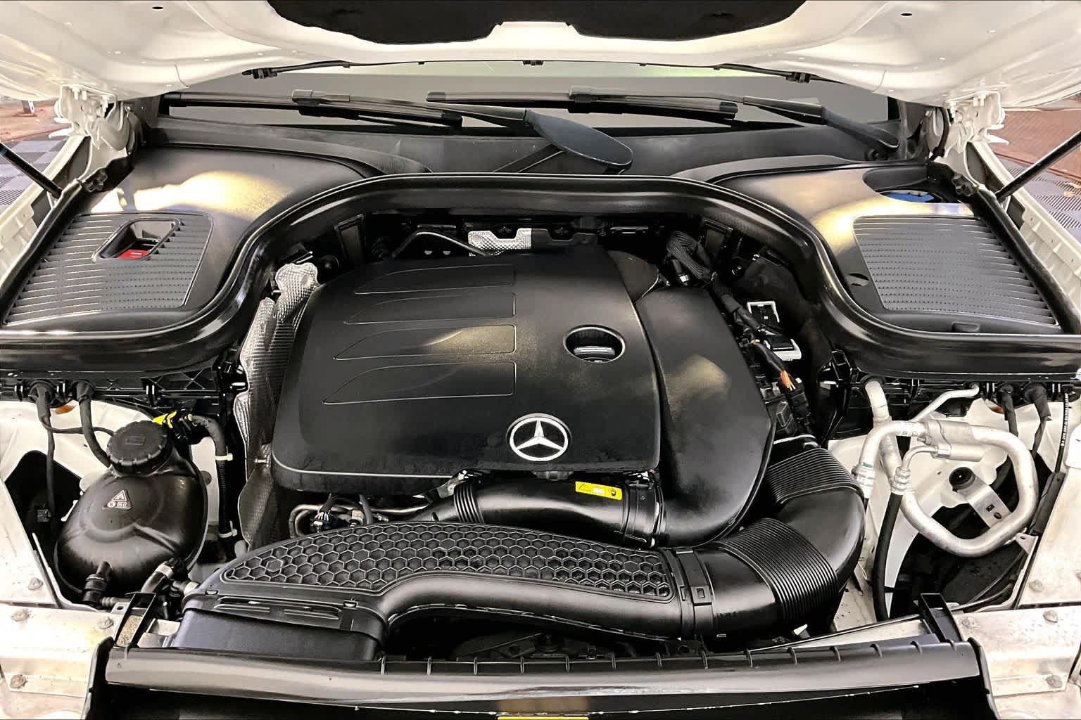 Used 2020 Mercedes-Benz GLC 300 4MATIC image 30