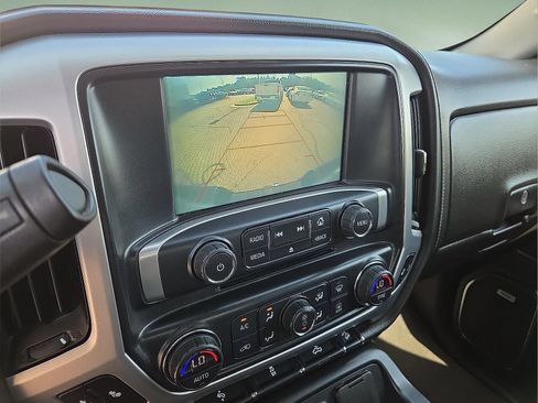Used 2018 GMC Sierra 1500 SLT w/ SLT Premium Package AWD/4WD image 8