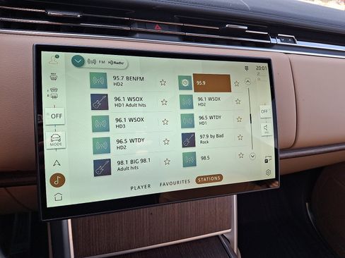 New 2026 Land Rover Range Rover SE image 8