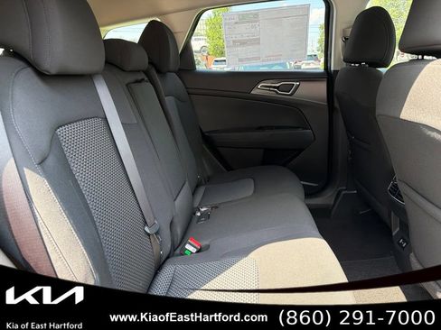 New 2026 Kia Sportage LX w/ LX Convenience Package AWD/4WD image 13